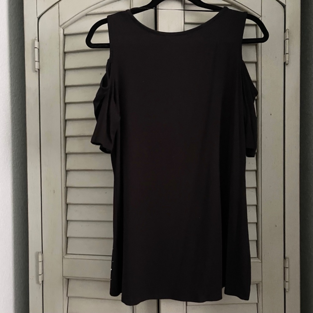 Belldini Cold Shoulder Top Large - Picture 2 of 14